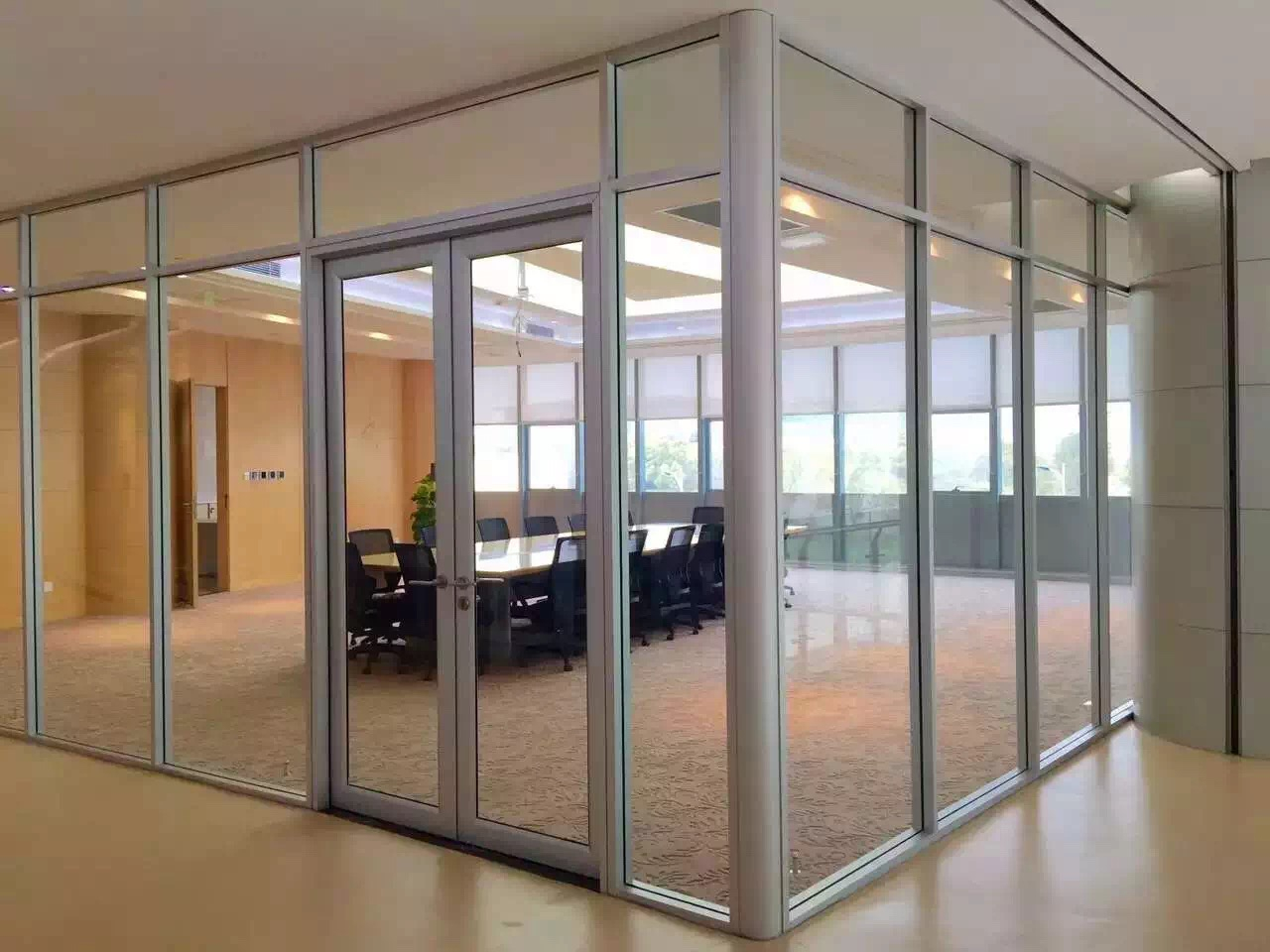 單層玻璃隔斷